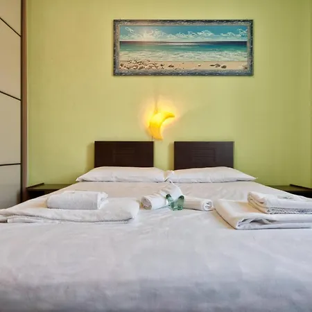 Apartment Ruffini Park With Private Parking
