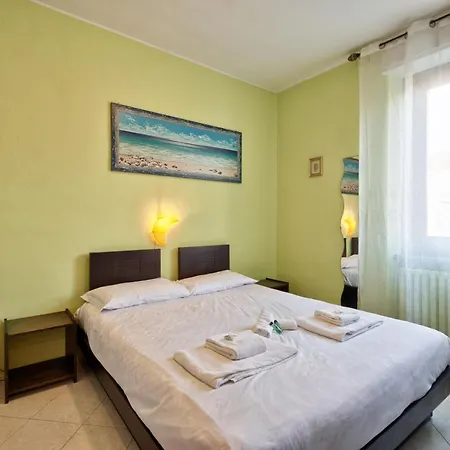 Ruffini Park With Private Parking Apartment
