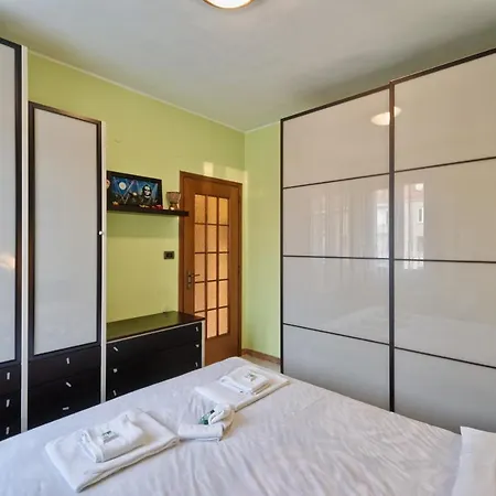 Ruffini Park With Private Parking Apartment *