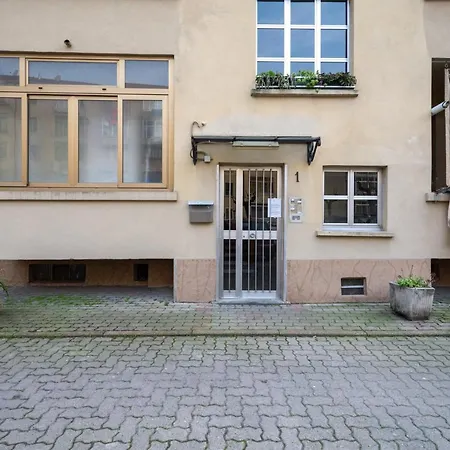 公寓 Ruffini Park With Private Parking